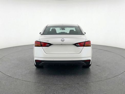 Used 2025 Nissan Altima 2.5 SV FWD image 7