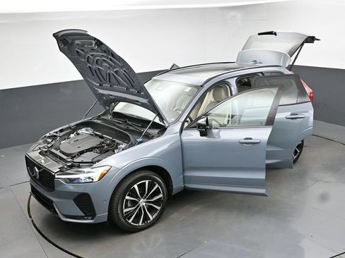 Used 2023 Volvo XC60 B5 Plus AWD/4WD image 50