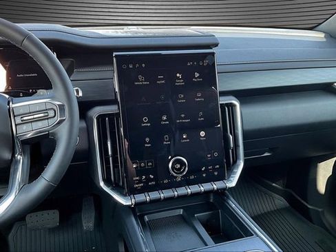New 2026 GMC Acadia Elevation w/ Elevation Premium Package AWD/4WD image 6
