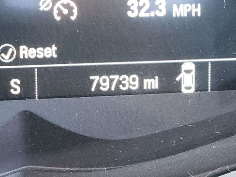 Used 2017 Chevrolet Sonic LT w/ Fun and Sun Package image 12