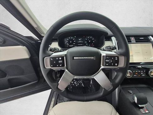 Certified 2026 Land Rover Discovery S AWD/4WD image 30