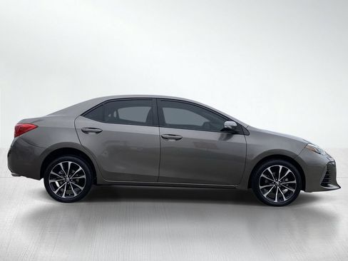 Used 2019 Toyota Corolla SE w/ Carpet Mat Package (TMS) FWD image 10