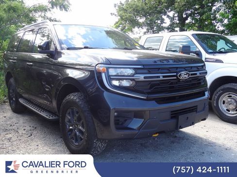 Used 2025 Ford Expedition Tremor AWD/4WD image 1