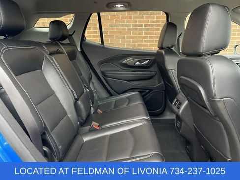 Used 2024 GMC Terrain SLT image 25