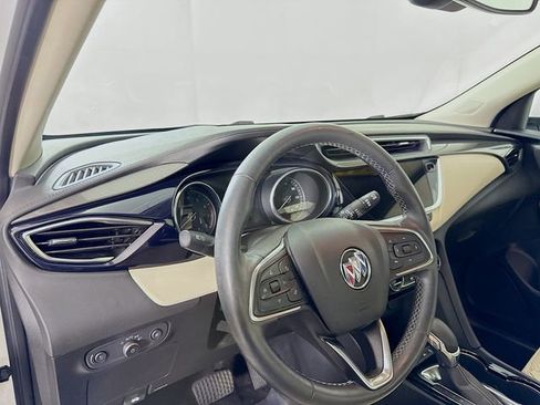 Used 2023 Buick Encore GX Essence w/ Experience Buick Package image 9