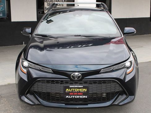 Used 2022 Toyota Corolla SE FWD image 2
