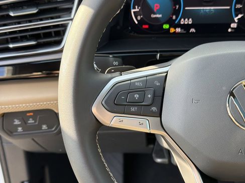 New 2026 Volkswagen Atlas Cross Sport SE image 24