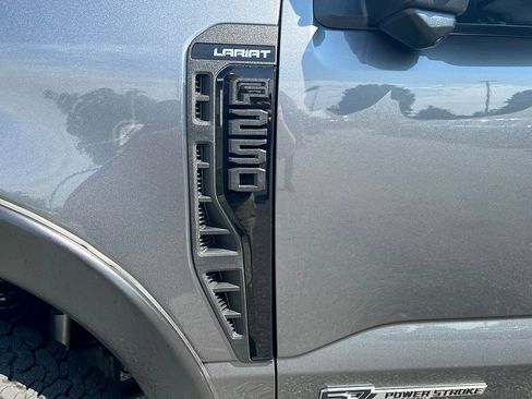 Used 2024 Ford F250 Lariat w/ Lariat Ultimate Package AWD/4WD image 5
