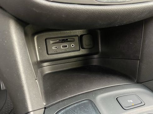 Certified 2024 Chevrolet Equinox RS w/ RS Leather Package FWD image 28