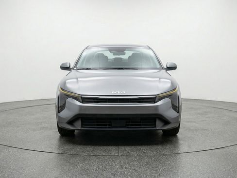 Used 2025 Kia K4 LXS image 2