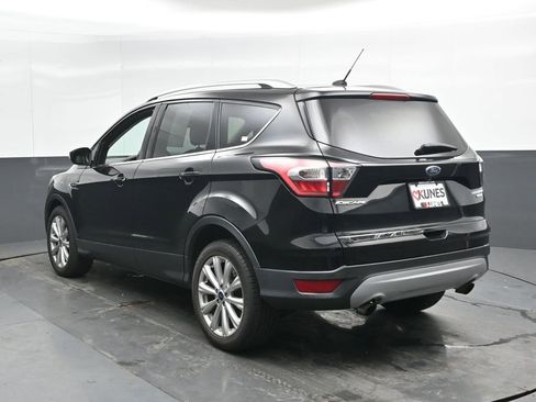 Used 2017 Ford Escape Titanium FWD image 9