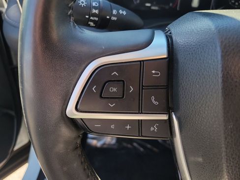 Used 2023 Toyota Highlander Limited image 29