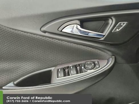 Used 2021 Chevrolet Malibu LT image 19