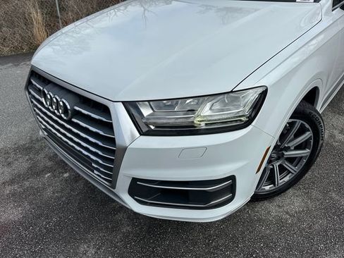 Used 2019 Audi Q7 3.0T Premium w/ Cold Weather Package AWD/4WD image 9