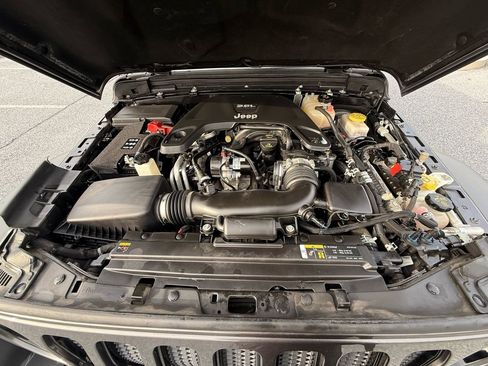 Used 2021 Jeep Wrangler Unlimited Sport image 26