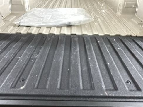 New 2026 GMC Sierra 1500 SLE AWD/4WD image 27