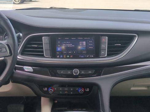Used 2024 Buick Enclave Essence w/ Technology Package FWD image 20