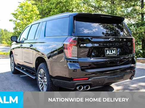 Used 2025 Chevrolet Suburban Z71 AWD/4WD image 5