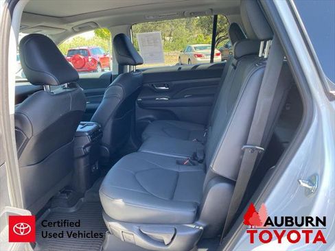 Certified 2025 Toyota Grand Highlander AWD image 30
