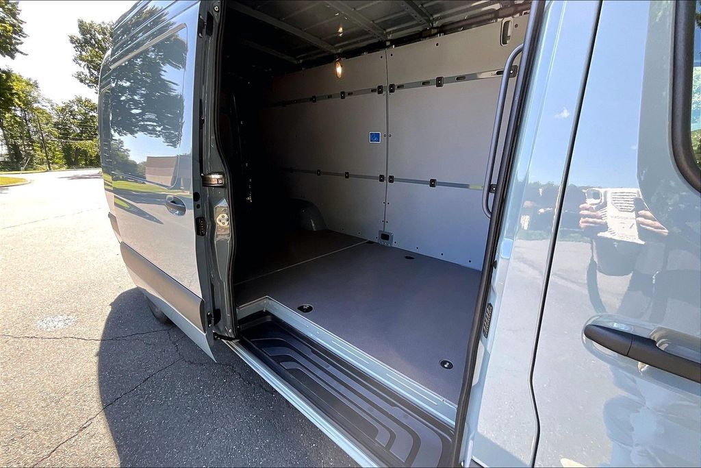 New 2026 Mercedes-Benz Sprinter 2500 image 5