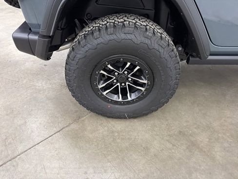 New 2026 Jeep Wrangler Unlimited Rubicon w/ Technology Group image 21