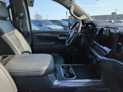 Used 2025 Chevrolet Silverado 2500 LTZ w/ Trail Boss Package image 7