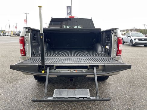Used 2019 Ford F150 XLT w/ Equipment Group 302A Luxury AWD/4WD image 9