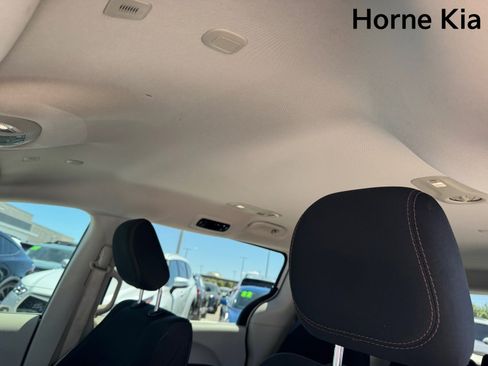 Used 2018 Chrysler Pacifica LX w/ Tire & Wheel Group image 25