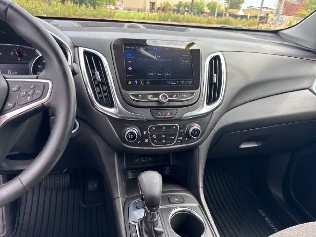 Used 2023 Chevrolet Equinox LT AWD/4WD image 18