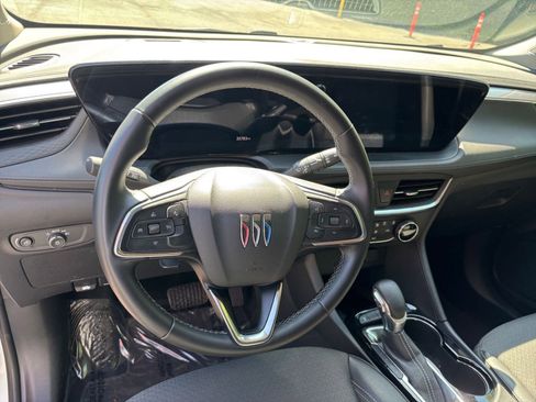 Used 2025 Buick Encore GX Preferred FWD image 27