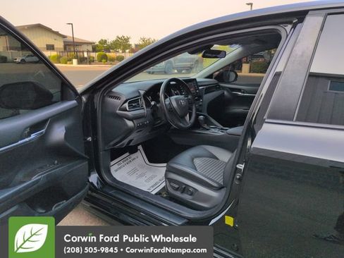 Used 2021 Toyota Camry SE AWD/4WD image 9