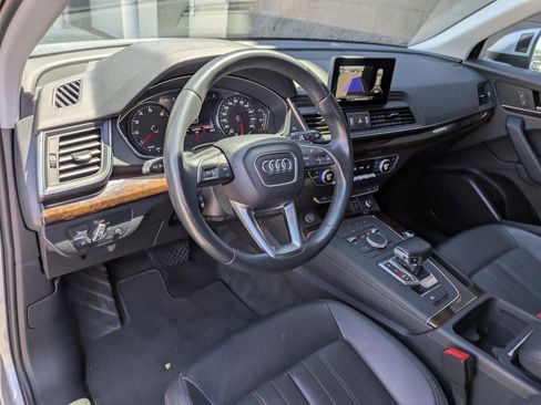 Used 2019 Audi Q5 2.0T Premium w/ Convenience Package AWD/4WD image 11