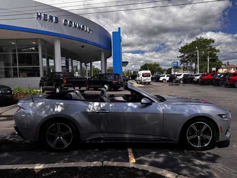 Used 2024 Ford Mustang Premium RWD image 7