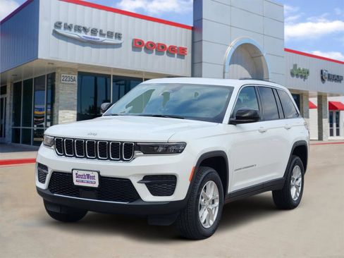 New 2025 Jeep Grand Cherokee Laredo X image 2