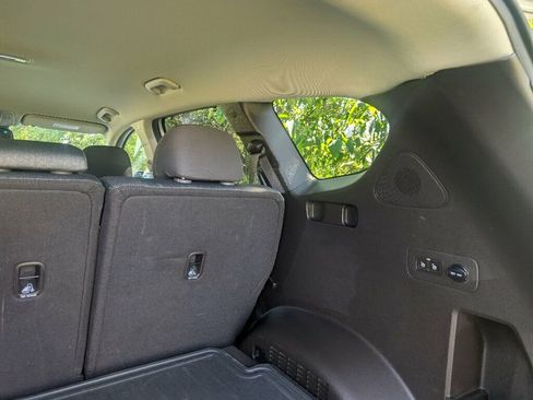 Used 2020 Hyundai Santa Fe SEL w/ Convenience Package image 23