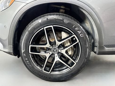 Used 2018 Mercedes-Benz GLC 300 4MATIC w/ Multimedia Package image 39