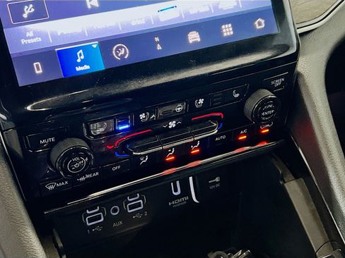 Used 2022 Jeep Grand Cherokee Trailhawk w/ Advanced Protech Group II image 12