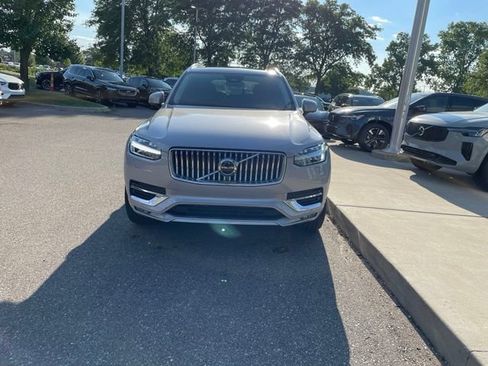 Used 2023 Volvo XC90 B5 Plus w/ Protection Package Premier AWD/4WD image 2
