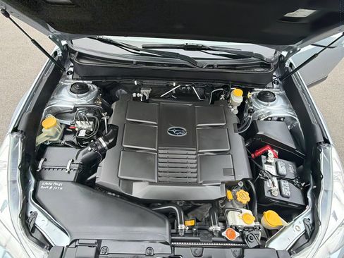 Used 2013 Subaru Outback 3.6R Limited AWD/4WD image 17