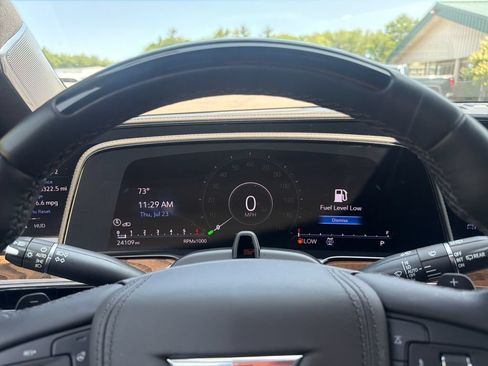 Certified 2023 Cadillac Escalade Sport Platinum w/ LPO, ONYX Package AWD/4WD image 21