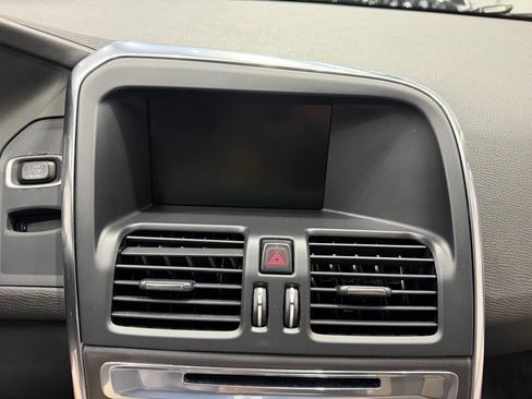 Used 2012 Volvo XC60 T6 AWD/4WD image 34