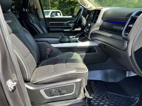 Used 2019 RAM 1500 Laramie AWD/4WD image 15