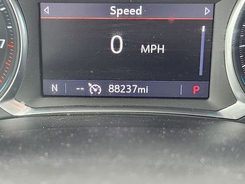 Used 2020 Chevrolet Traverse LT w/ LPO, Blackout Package AWD/4WD image 31