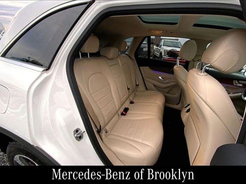 Used 2022 Mercedes-Benz GLC 300 4MATIC image 21