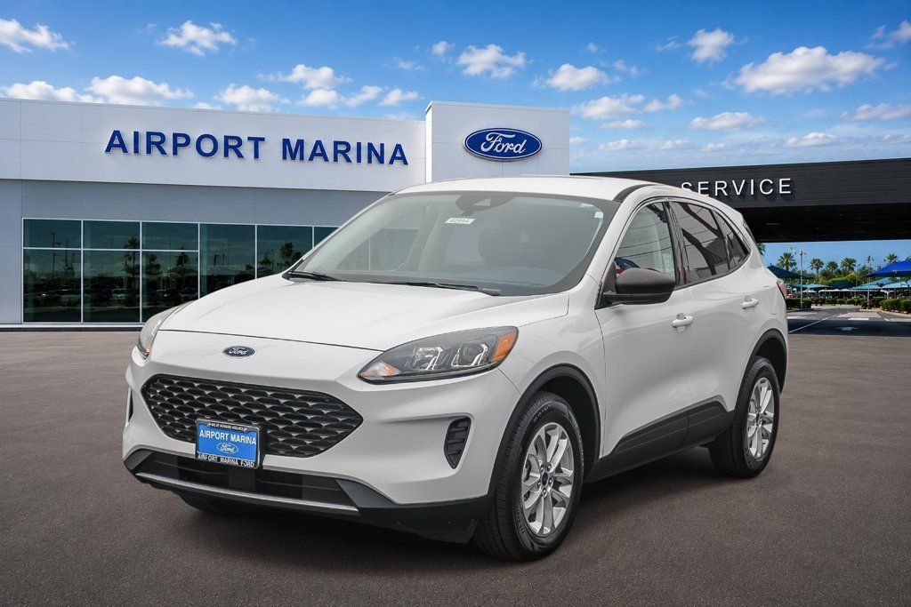 Used 2022 Ford Escape SE AWD/4WD image 3