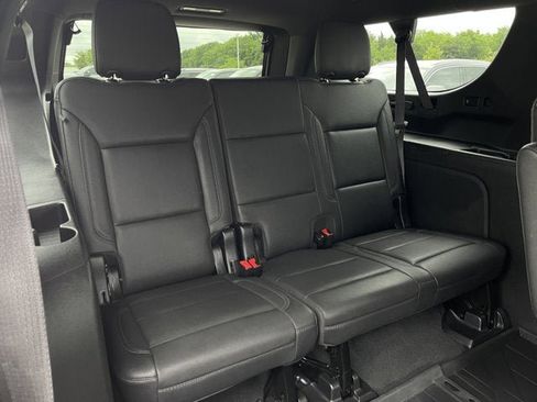 Used 2022 Chevrolet Suburban Z71 AWD/4WD image 29