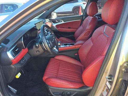 Used 2023 Genesis G70 2.0T w/ Sport Prestige Package image 9