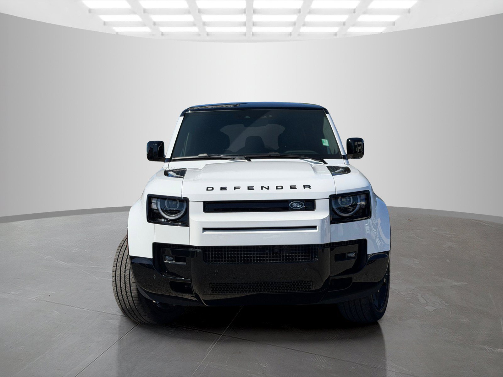 Used 2026 Land Rover Defender 110 V8 AWD/4WD image 2
