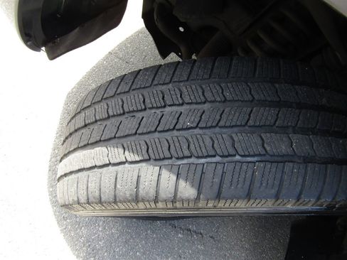 Used 2011 Toyota Sequoia Limited AWD/4WD image 39