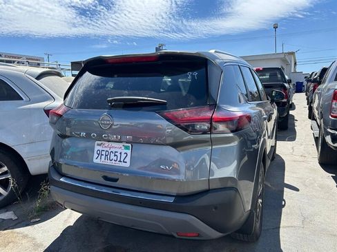 Used 2023 Nissan Rogue SV w/ SV Premium B Package FWD image 11